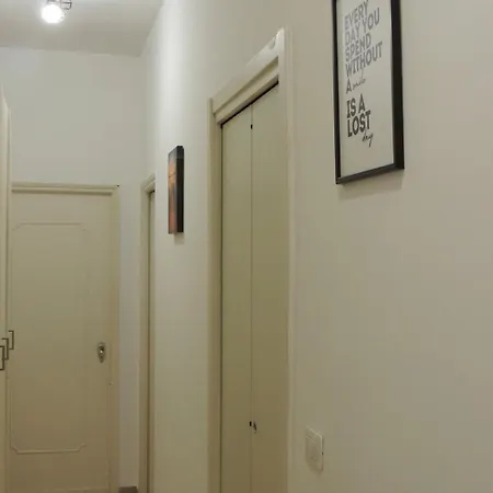 Mdapartment - Metro Laurentina * Róma