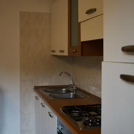 Mdapartment - Metro Laurentina Apartman